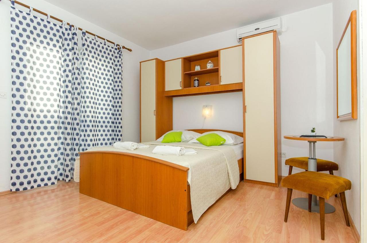 Apartments Katica Макарська Екстер'єр фото