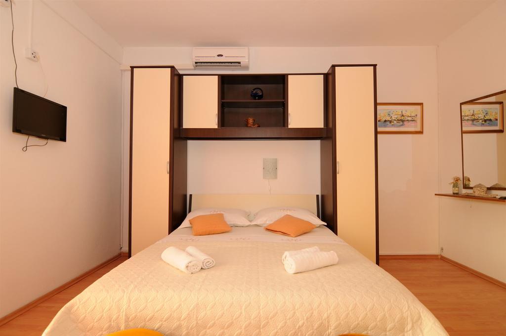 Apartments Katica Макарська Екстер'єр фото